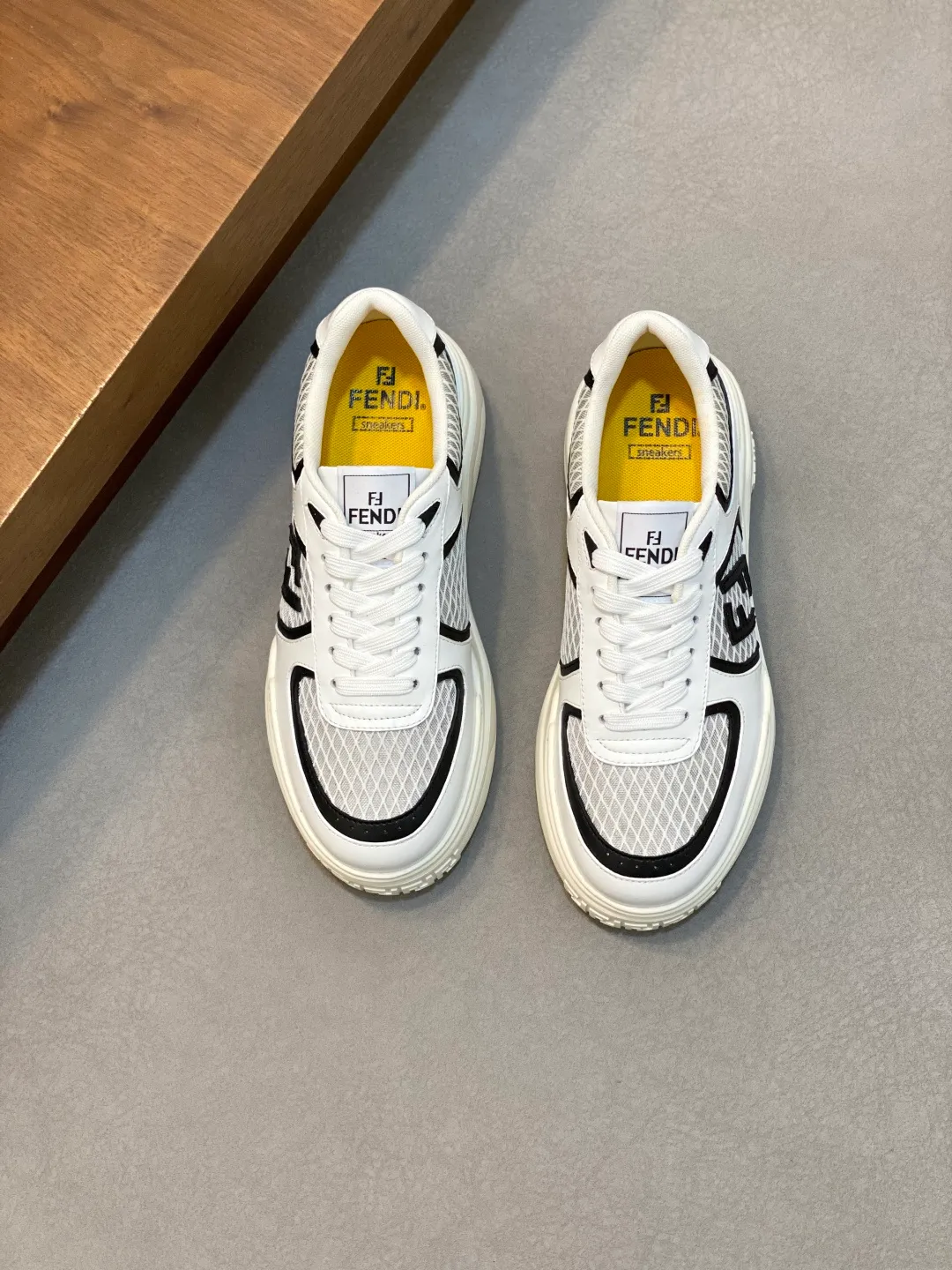 💰780 [FENDI] Fendi - high-end quality original order 🔍🔍🔍 casual sports shoes - Upper: 🔝 Nappa calfskin spliced breathable mesh injection molded brand logo plastic module - Lining: brand canvas - Outsole: ultra-light T men's shoes 💰R foam rubber; molded outsole - Ultra-high quality control · Fine workmanship: highlighted (high-end · extravagant · grade) -Size: 39-44 (38, 45, can be customized)